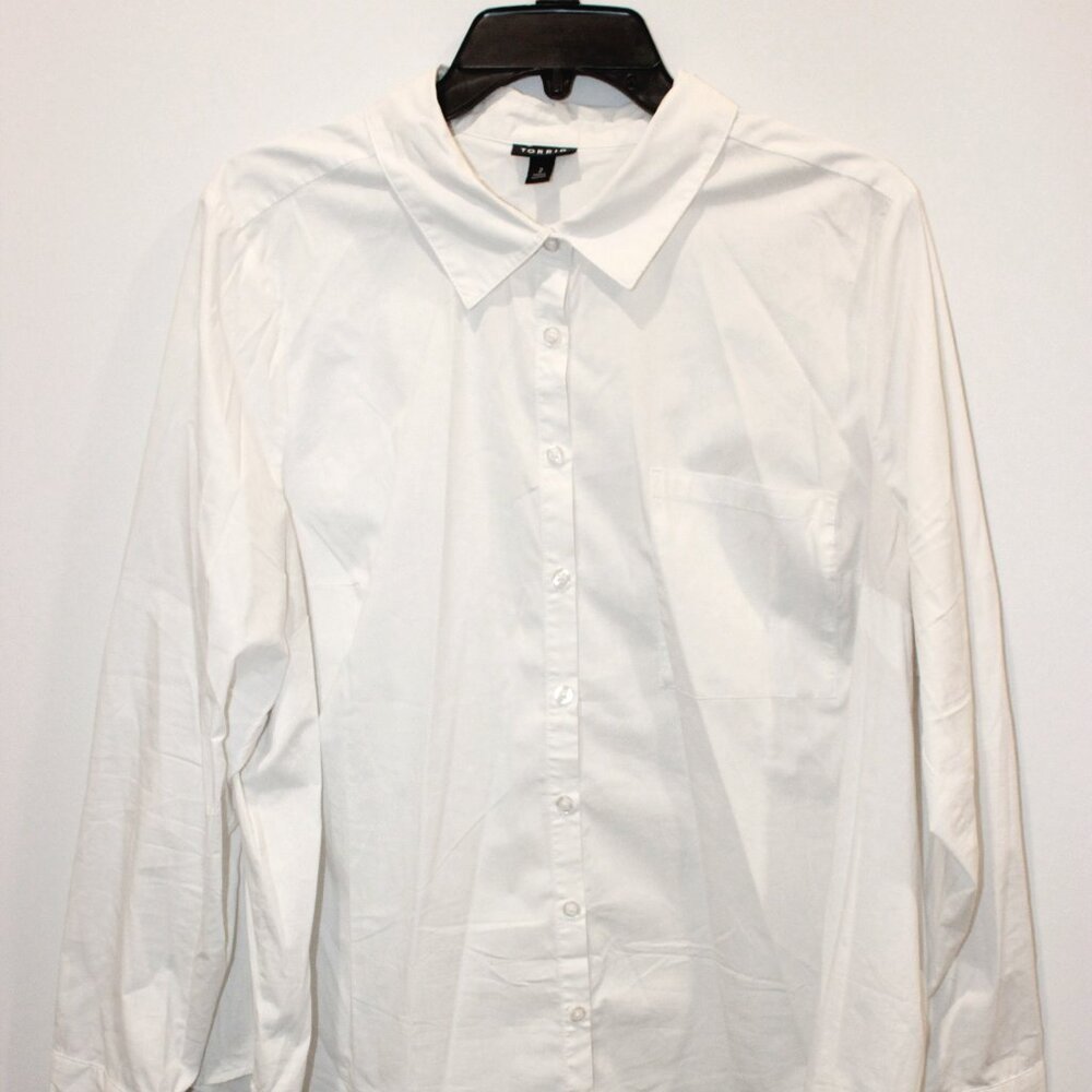 ✨ Beautiful Torrid Long-Sleeved Collared Shirt ✨